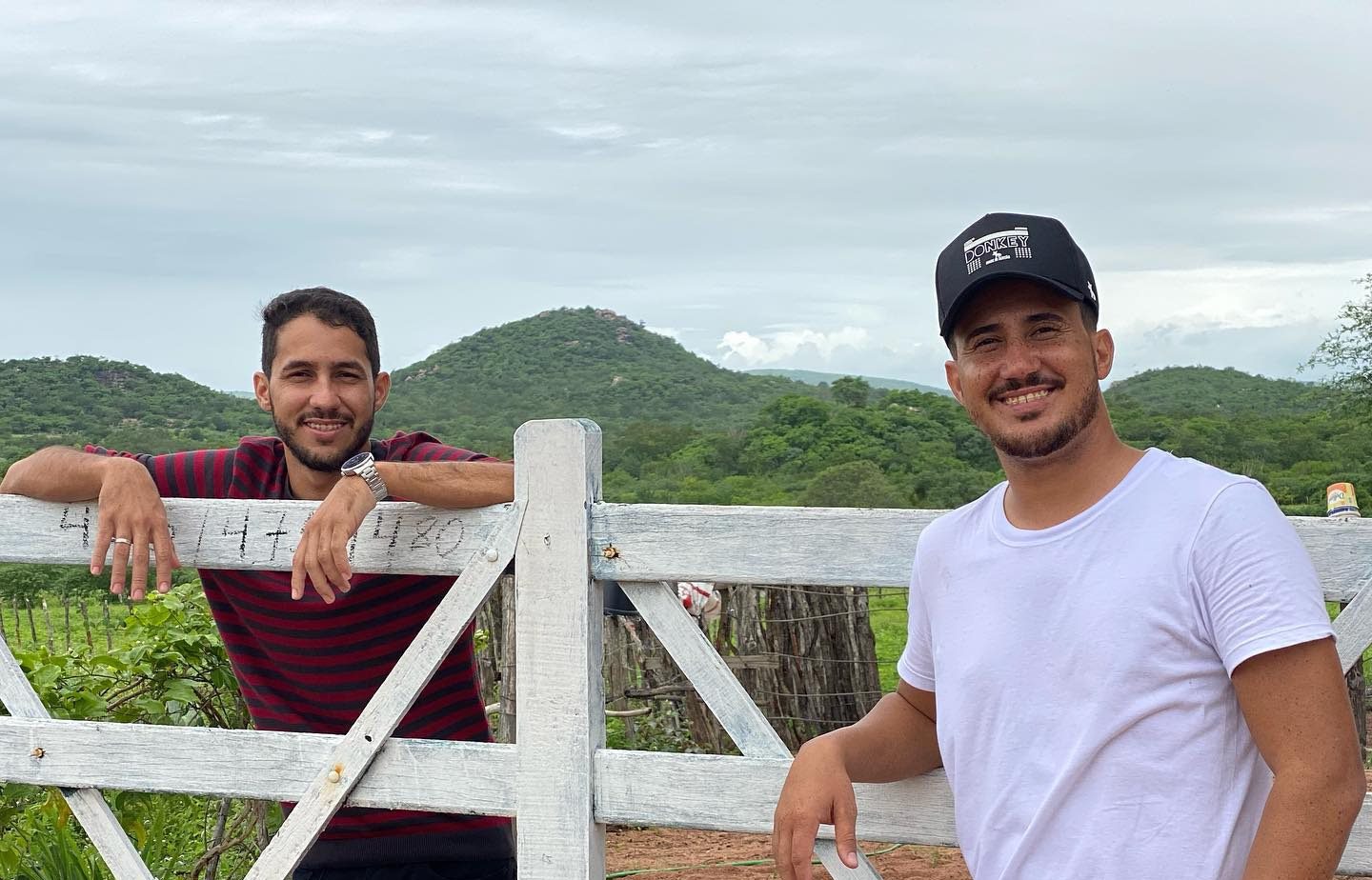 Iguinho e Lulinha: dupla vira fenômeno do forró ao unir vaquejada