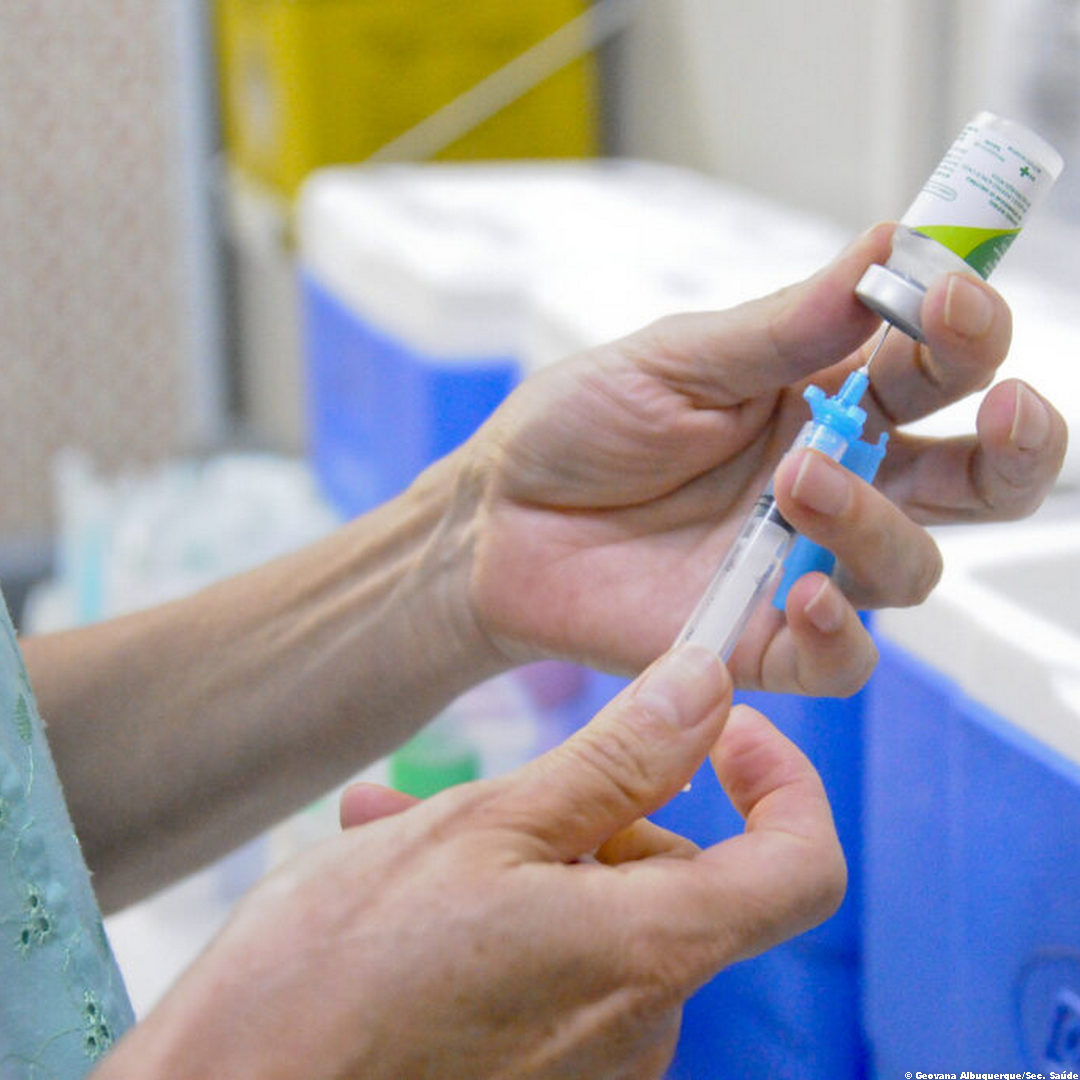 ? Unidades de Saúde de Cajazeiras vacinam contra influenza e PB deve imunizar 1,5 mi