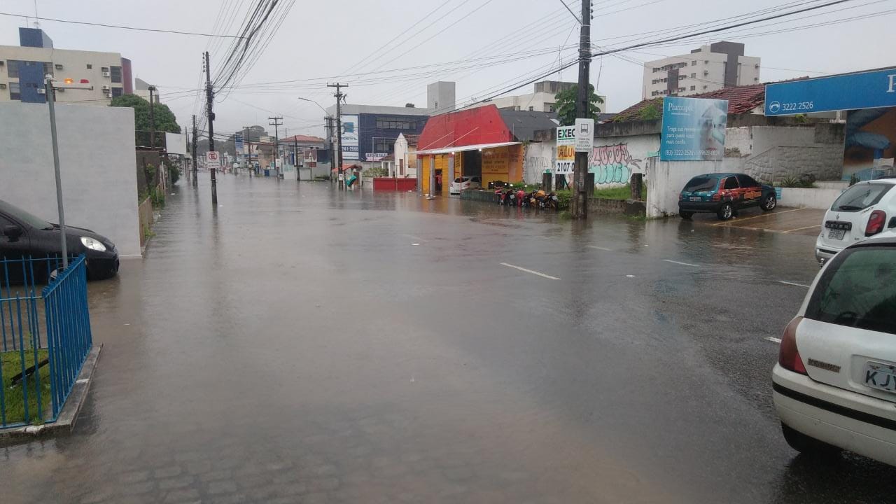 ⛈ Chuvas deixam NE em alerta e JP registra mais da metade do esperado para o mês em 24h