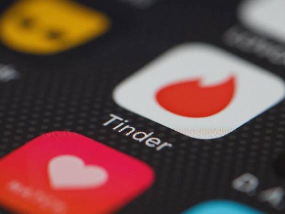 ⚠️📱 Golpes no Tinder: saiba como se proteger em encontros pelo aplicativo