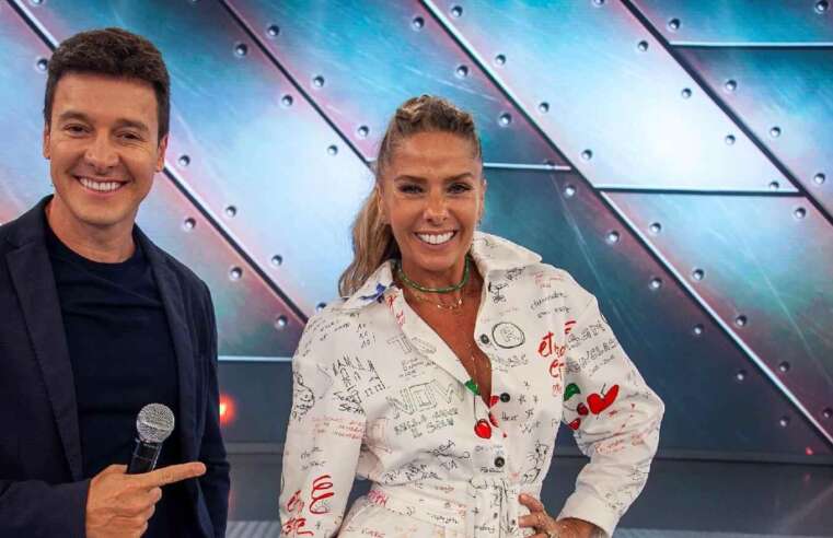? Adriane Galisteu é escalada para substituir Rodrigo Faro no domingo da Record