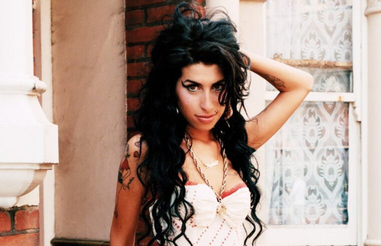 ? Novo documentário marca 10 anos da morte de Amy Winehouse com material inédito