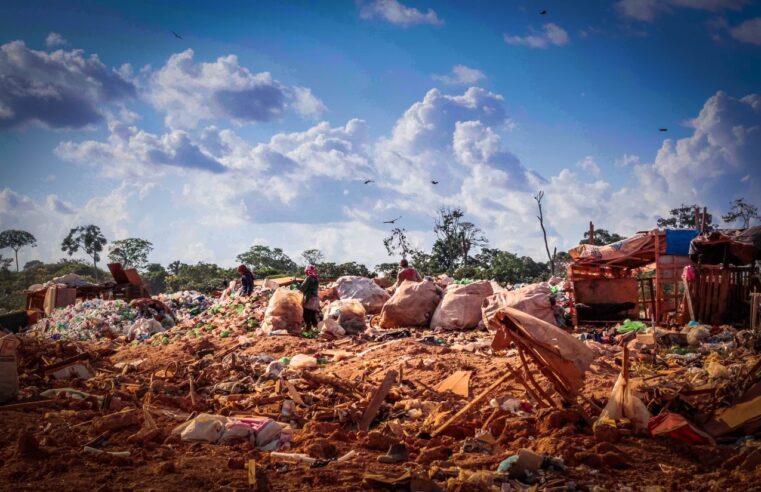 ? Mais de 300 municípios brasileiros descumprem o prazo para destinação correta do lixo