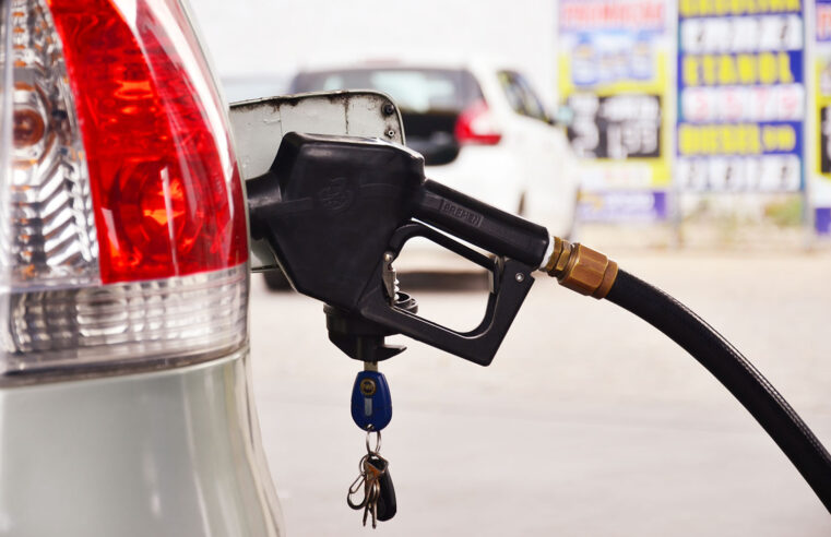 ⛽ Inflação: abastecer o tanque com gasolina ficou quase R$ 80 mais caro ao longo de 2021