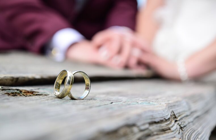 ? Sem festas e com distanciamento, número de casamentos registra queda de 26%