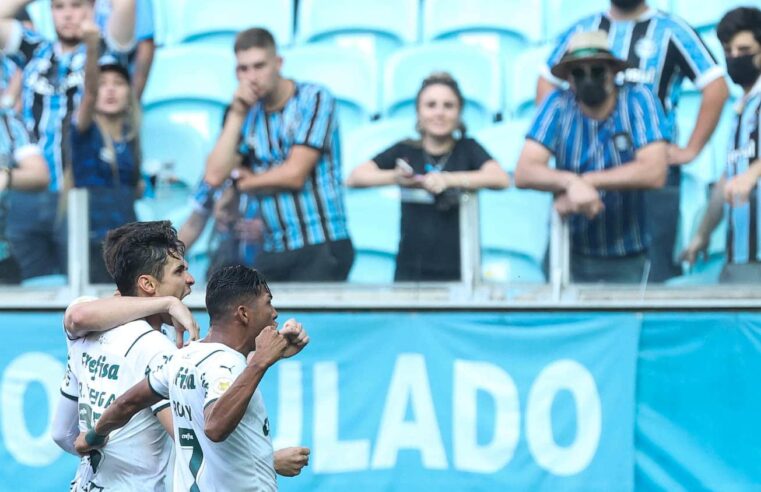 ⚽ Brasileirão: Palmeiras se aproxima do Atlético-MG e afunda o Grêmio na crise; veja resultados
