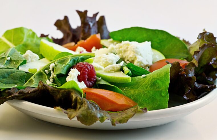 🥗 Estudo diz que comer vegetais não protege o coração, mas especialistas discordam