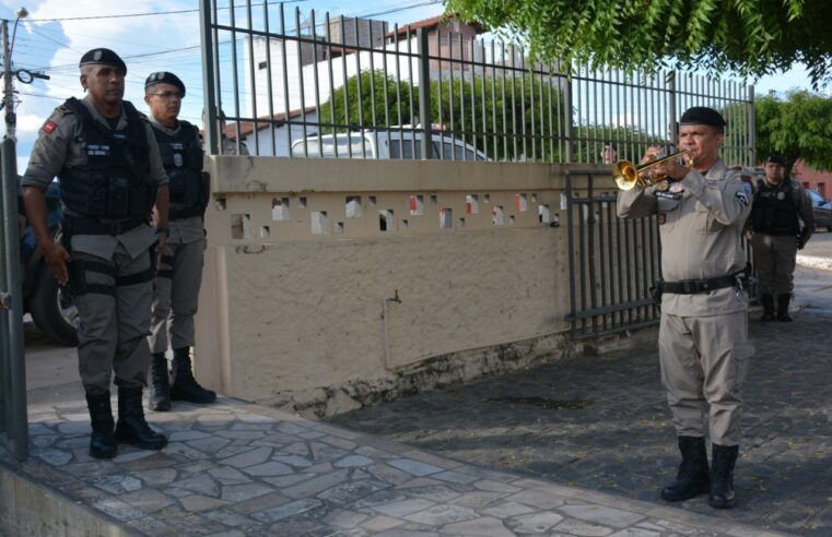 ??‍♀️??‍♂️ Comandante-geral visita 6º BPM, autoriza obra e conversa com policiais em Cajazeiras