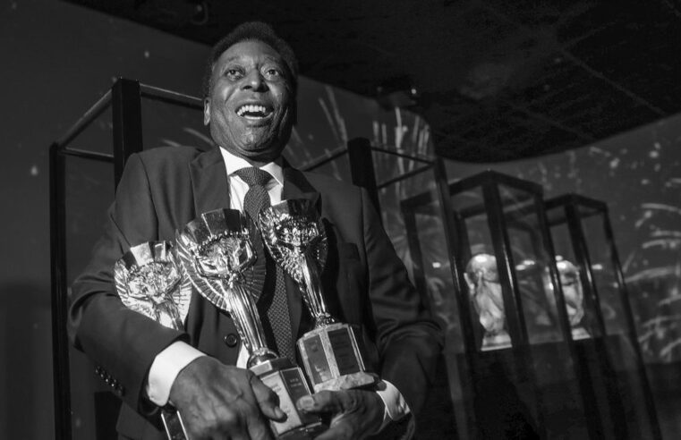 💔👑 Morre Pelé, o maior jogador da história do futebol, aos 82 anos