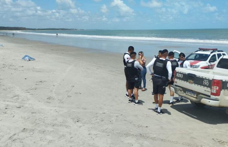 🚒🚓 Pais morrem afogados ao tentar salvar filho de 13 anos em praia na Paraíba