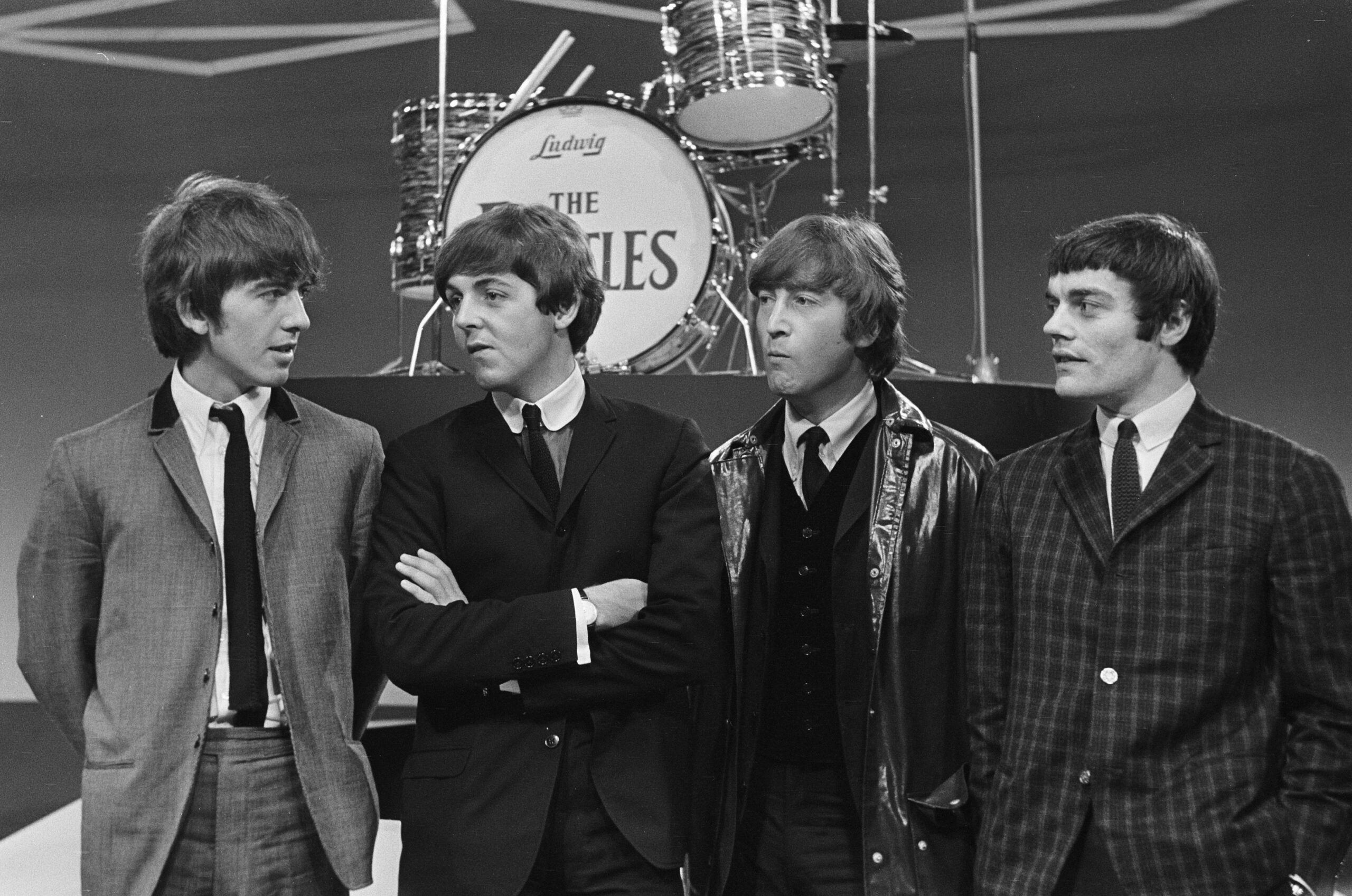🎸🎼 Canção dos Beatles gravada com inteligência artificial será lançada ainda este ano