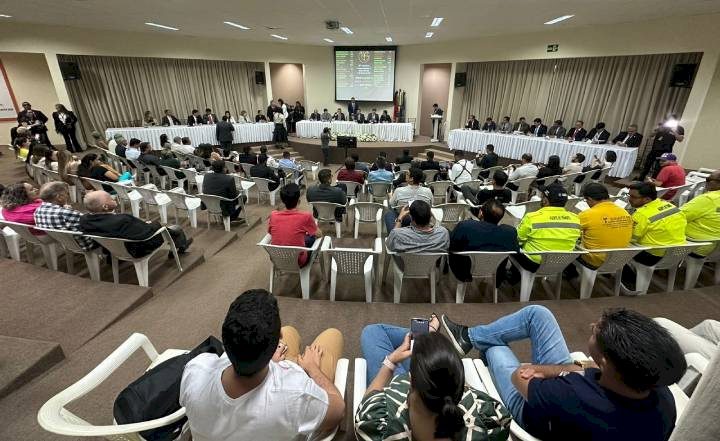 |✍️ Sessão da ALPB em Cajazeiras aprova reajuste para professores prestadores de serviço