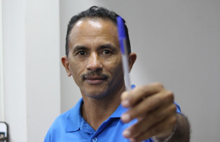 |🤑🖊 Manoel Gomes, o ‘Caneta Azul’, ganhou quase R$ 1 milhão da Mega no governo Bolsonaro