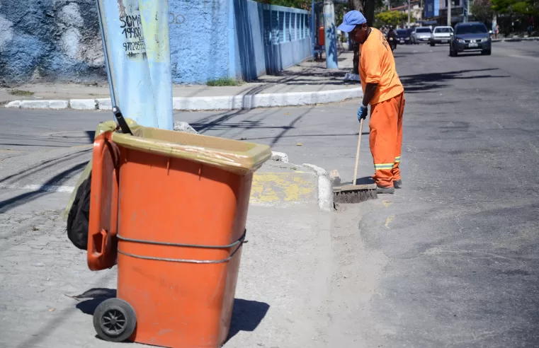 |🧹 Piso salarial de R$ 2.640 é aprovado para trabalhador essencial de limpeza urbana