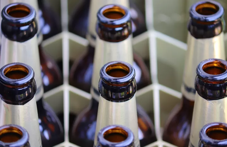 |❌ Fiscalização federal consegue apreender cerca de 18 mil garrafas de cerveja falsificadas