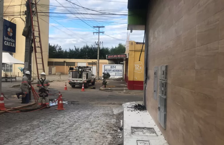|🎦 Medidor elétrico incendeia e fumaça toma centro de Cajazeiras; Rádio Centro fica fora do ar