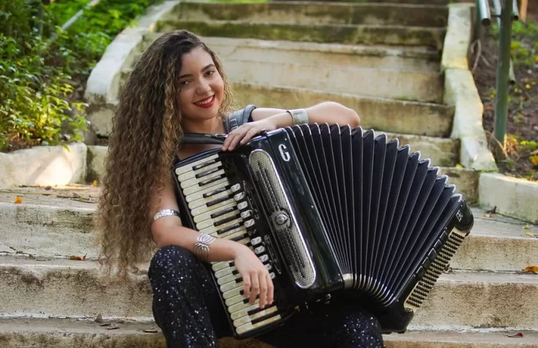 |🪗 Mulheres sanfoneiras: com o coração da música nordestina nas mãos de Bella Rayane e Terezinha