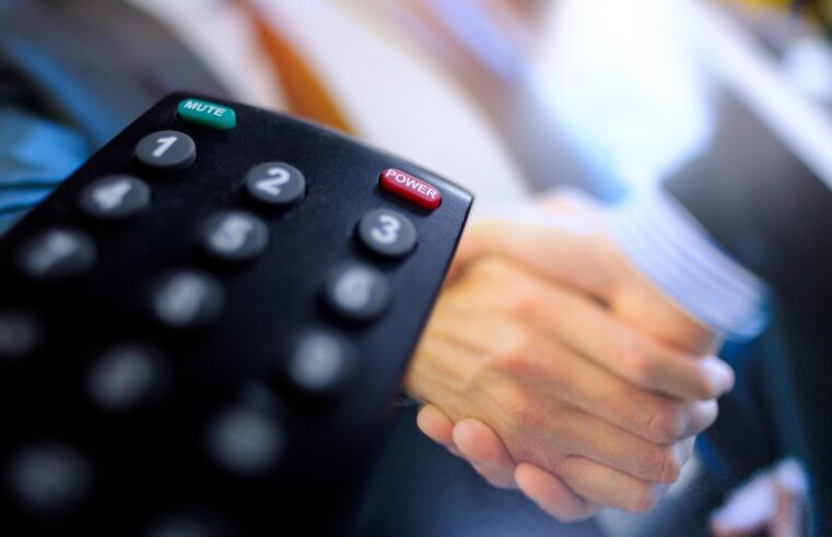 |☠️ Anatel e Ancine formalizaram acordo para combater pirataria de fimes, séries e eventos esportivos