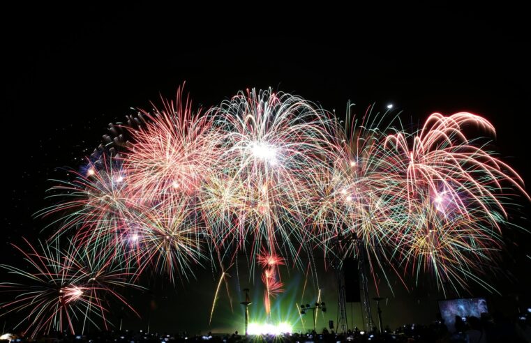 |🏟 Três artistas internacionais são escalados para se apresentar na final do Super Mundial da Fifa