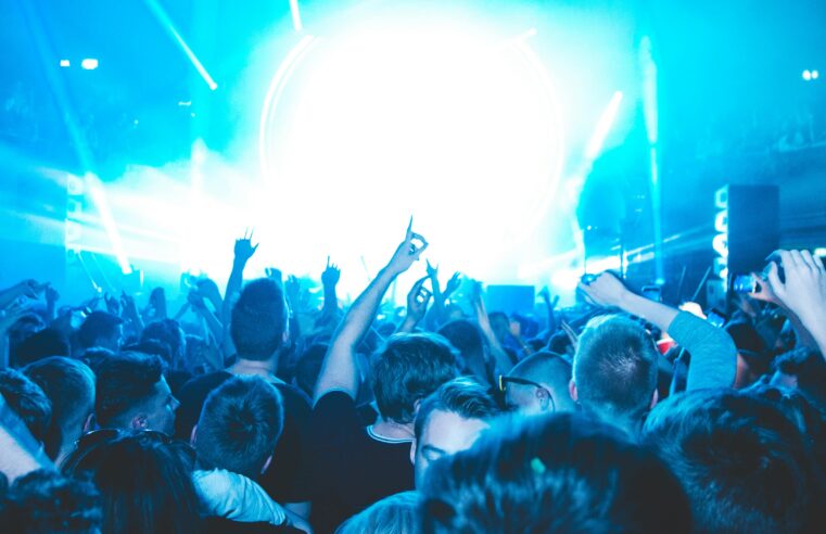 |🔊 Estado criminaliza pancadões por medo da favela se organizar, afirma doutor em Funk pela USP