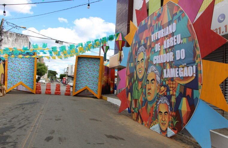 |📸 Fundador do Xamegão recebe homenagem especial nos 37 anos da festa junina de Cajazeiras