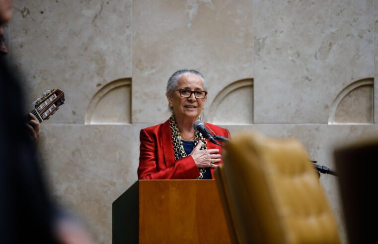 |🎂 Maria Bethânia completa 80 anos e continua sendo uma das vozes mais admiradas do Brasil